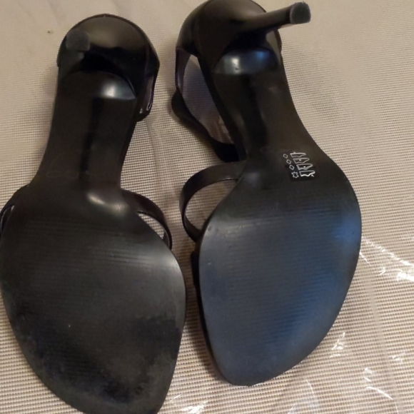 Aldo Strappy Heels - Picture 3 of 4